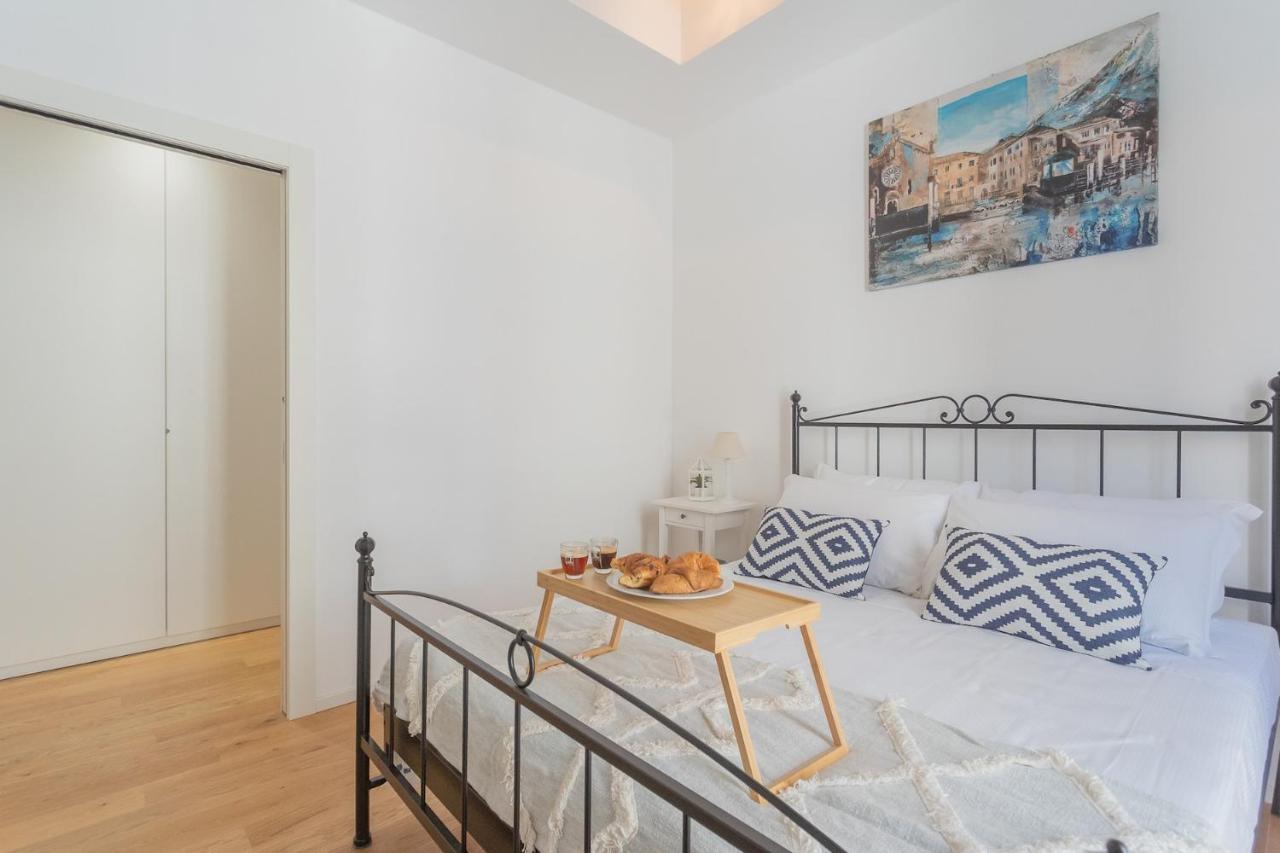 Independence Apartment With Balcony By Rent All Côme Extérieur photo