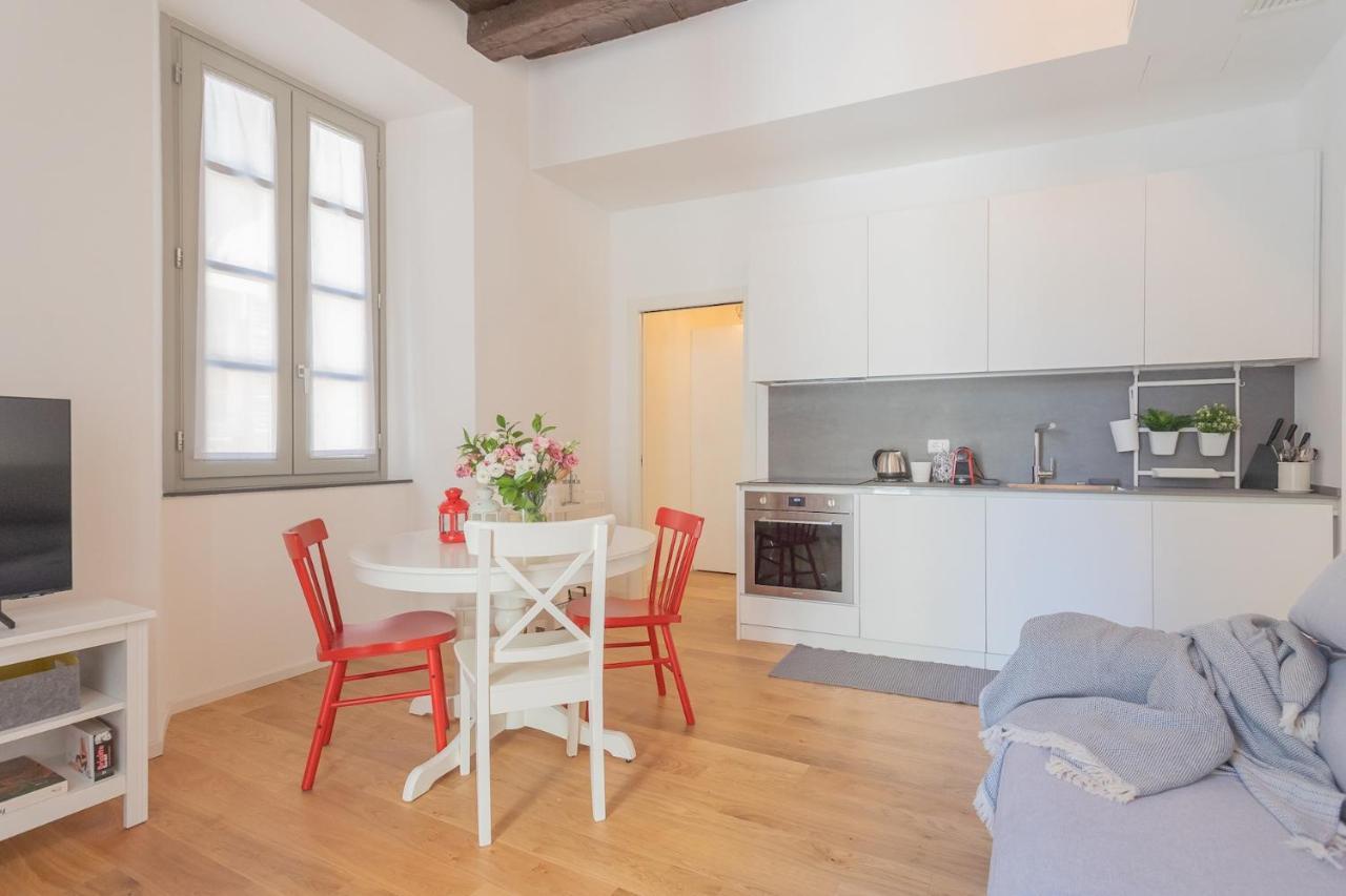 Independence Apartment With Balcony By Rent All Côme Extérieur photo