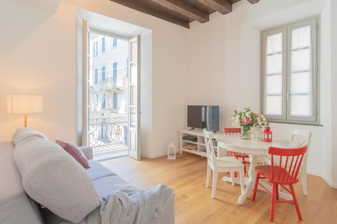 Independence Apartment With Balcony By Rent All Côme Extérieur photo